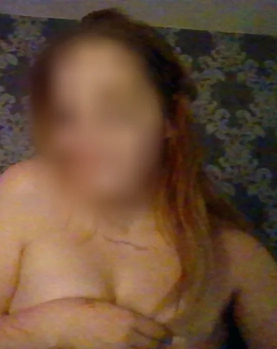 Özlem, 23