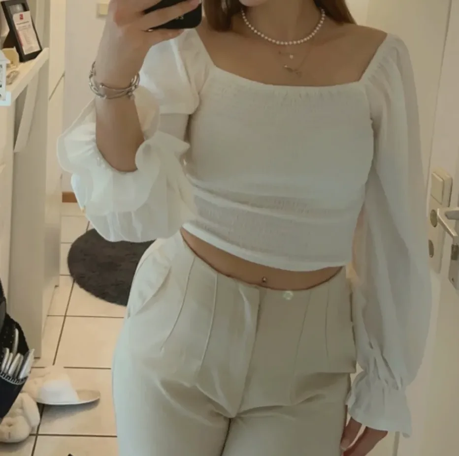 Selin, 25
